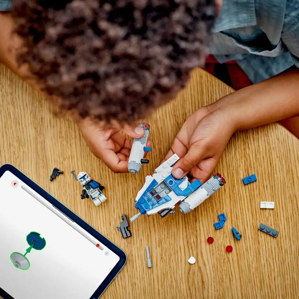 LEGO® Star Wars™: Captain Rex™ Y-Wing™ Microfighter (75391) kép 3