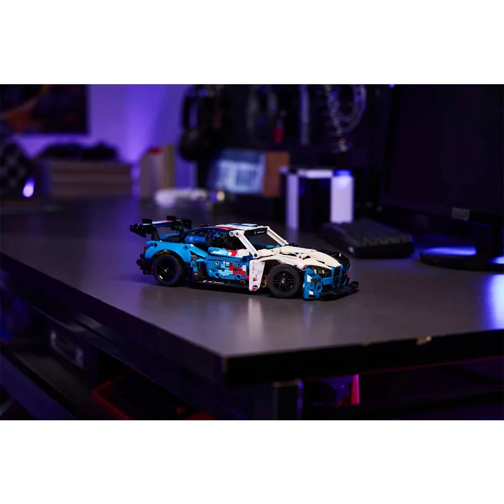 LEGO® Technic: BMW M4 GT3 EVO versenyautó (42226) kép 7