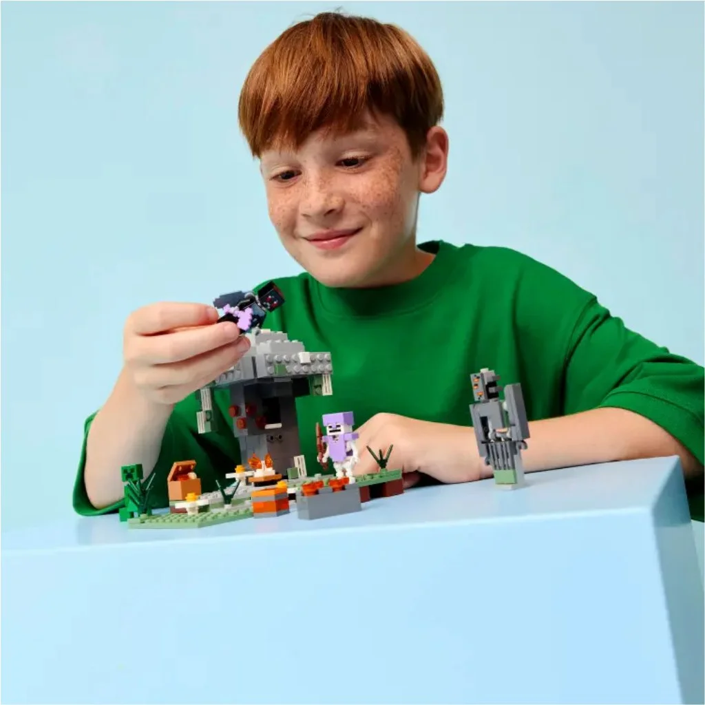 LEGO® Minecraft: A sápadtkert (21586) kép 4