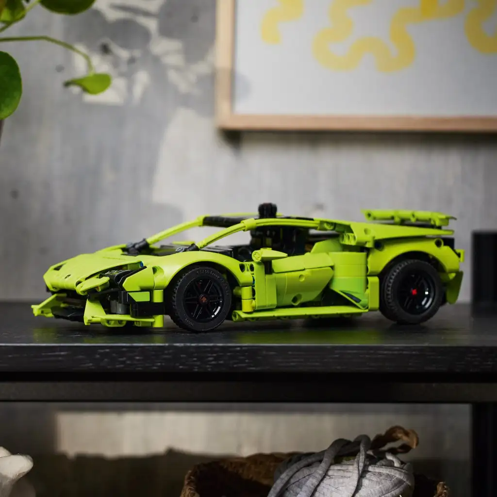 LEGO® Technic: Lamborghini Huracán Tecnica (42161) kép 5
