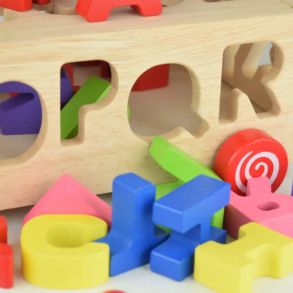 Beilaluna: Fa formaválogatós húzható kocsi betűkkel kép 7