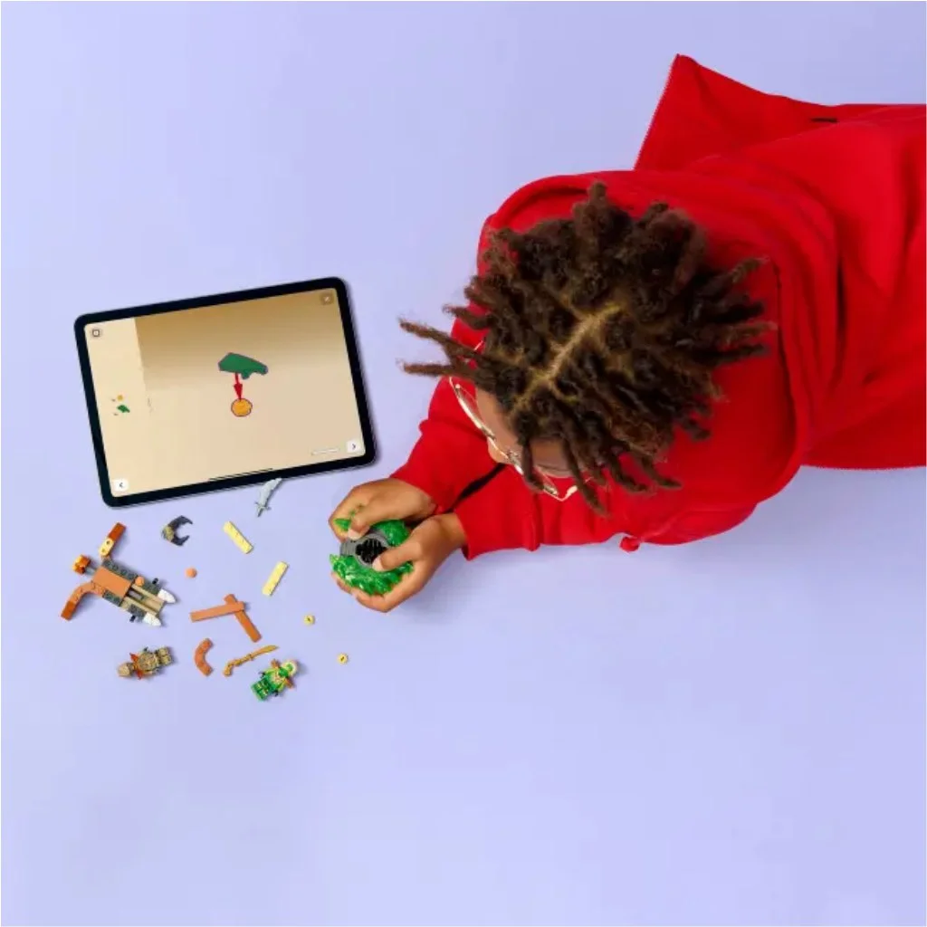 LEGO® Ninjago: Lloyd egy földszörny pörgettyűje ellen (71850) kép 4