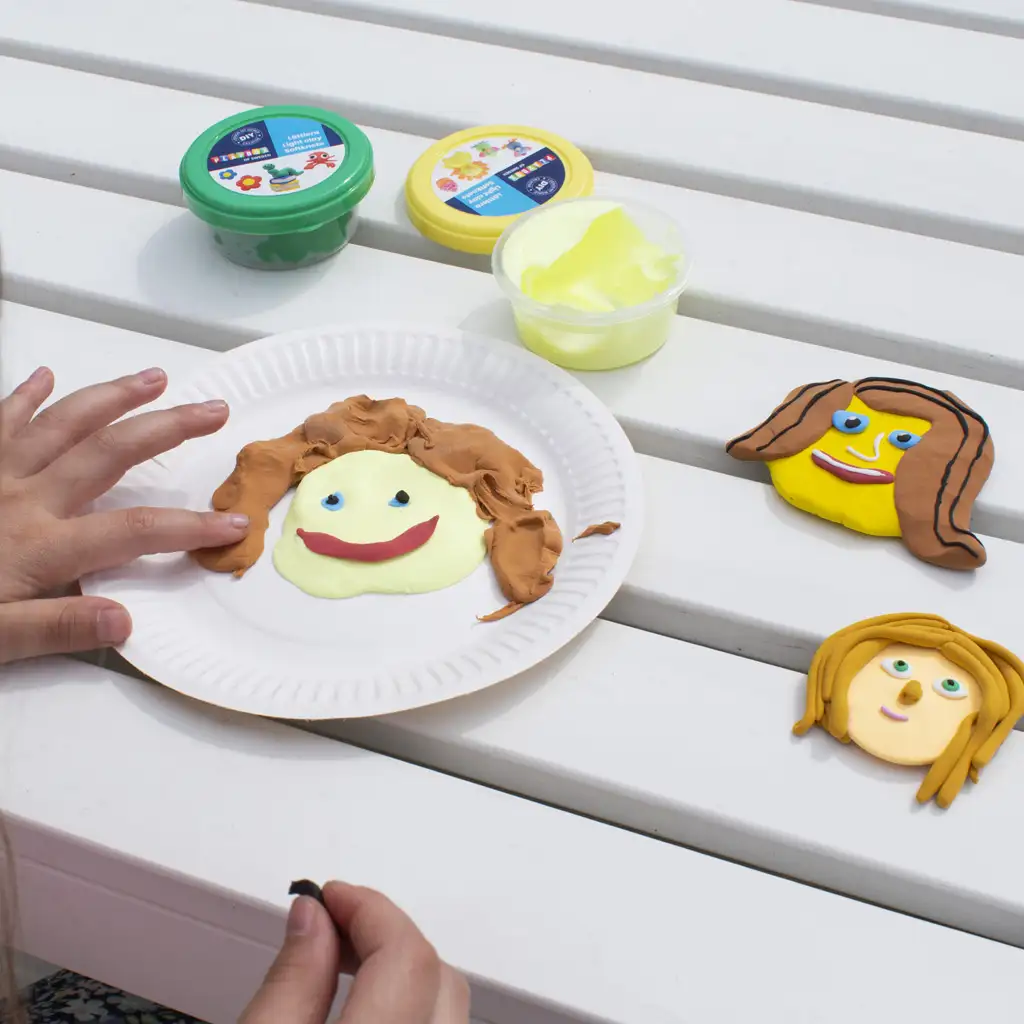 PlayBox: 24 db-os levegőre száradó gyurma szett kép 3