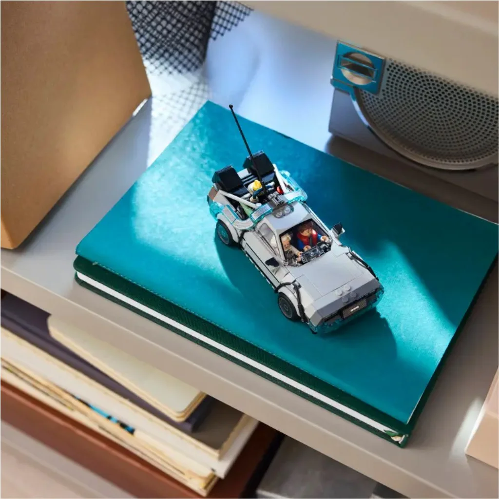 LEGO® Speed Champions: A Vissza a jövőbe időgépe (77256) kép 5