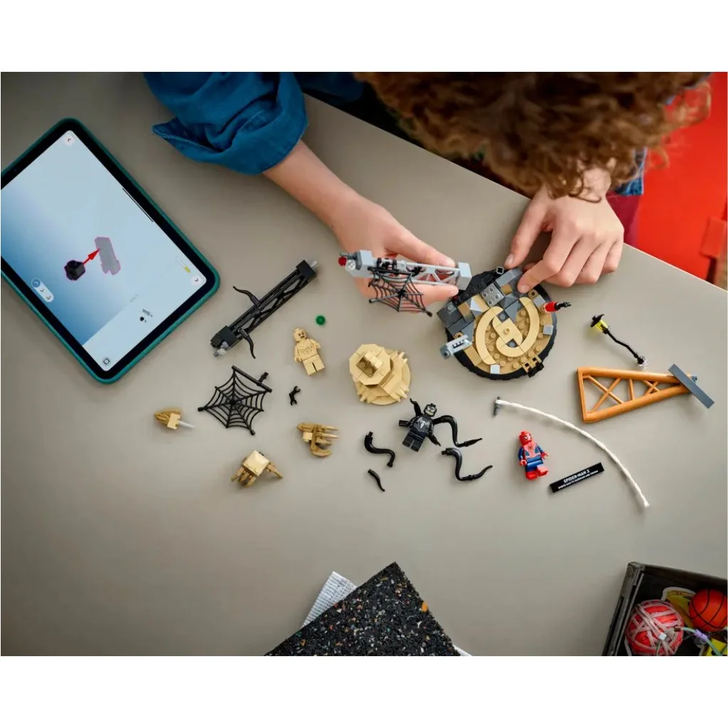 LEGO® Marvel: Pókember és Homokember óriási csatája (76334) kép 5