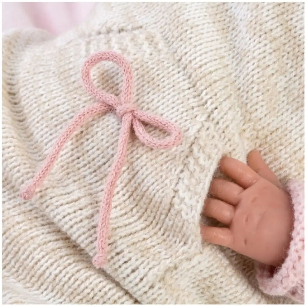 Llorens: Reborn limitált kiadású élethű újszülött baba bojtos ruhával 42cm-es kép 4