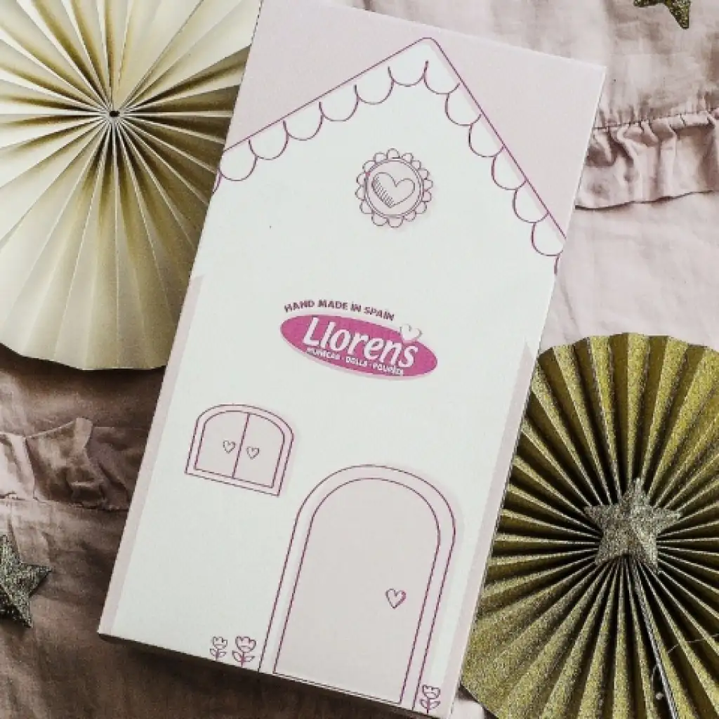 Llorens: Tino 44cm-es síró baba kapucnis kék mellényben kép 2