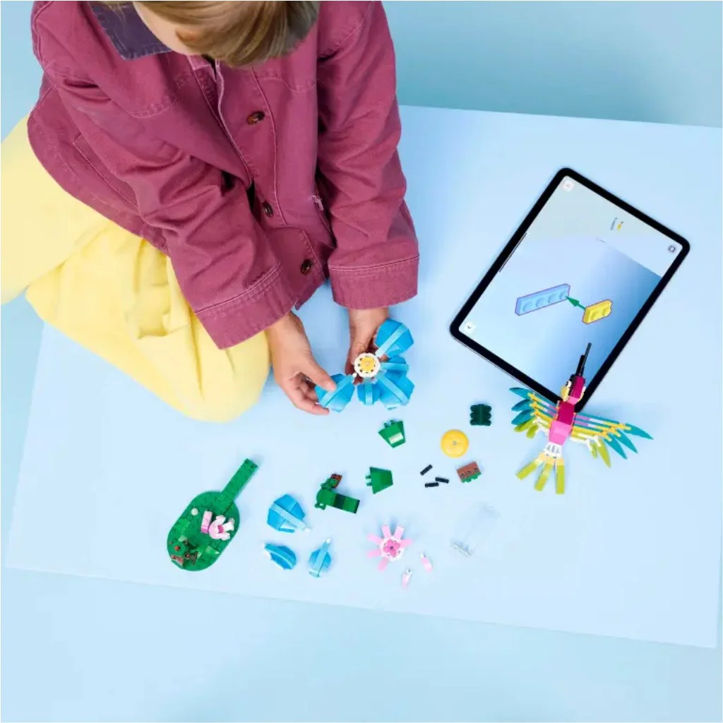 LEGO® Creator: Vadállatok: Színpompás kolibri (31384) kép 6