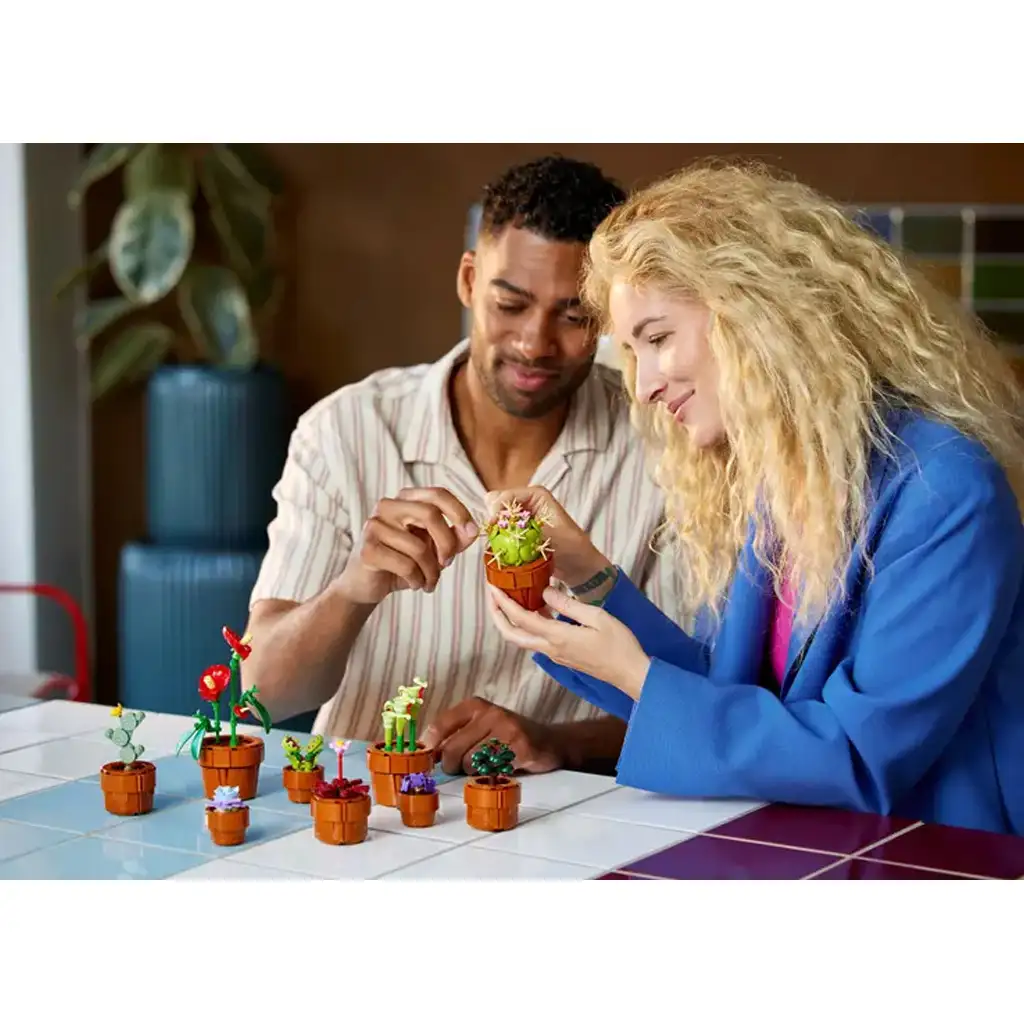 Lego® Icons: Apró cserepes növények (10329) kép 7