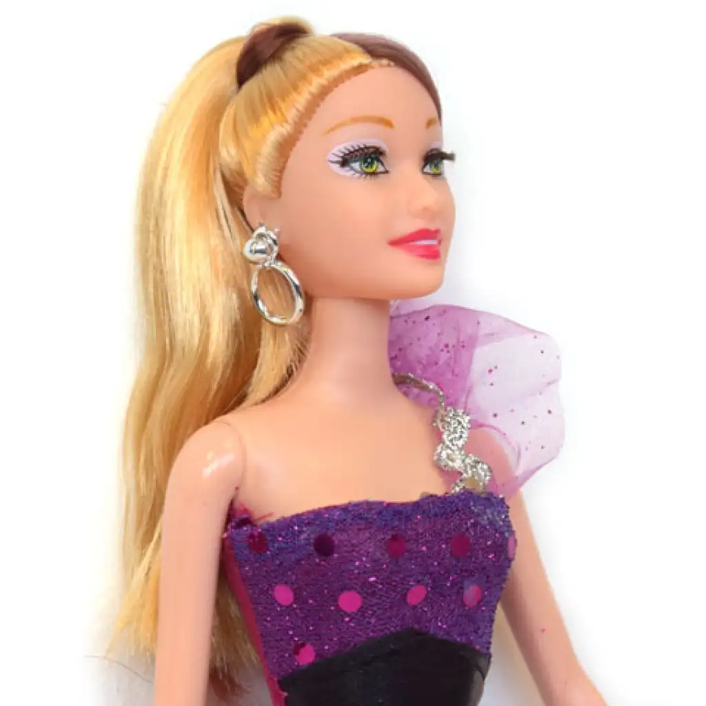 Sofia Fashion Show Utazó baba extra ruhával és bőrönddel 2 változatban kép 5