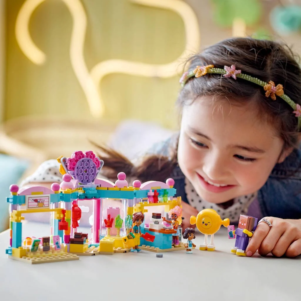 LEGO® Friends: Heartlake City édességbolt (42649) kép 3