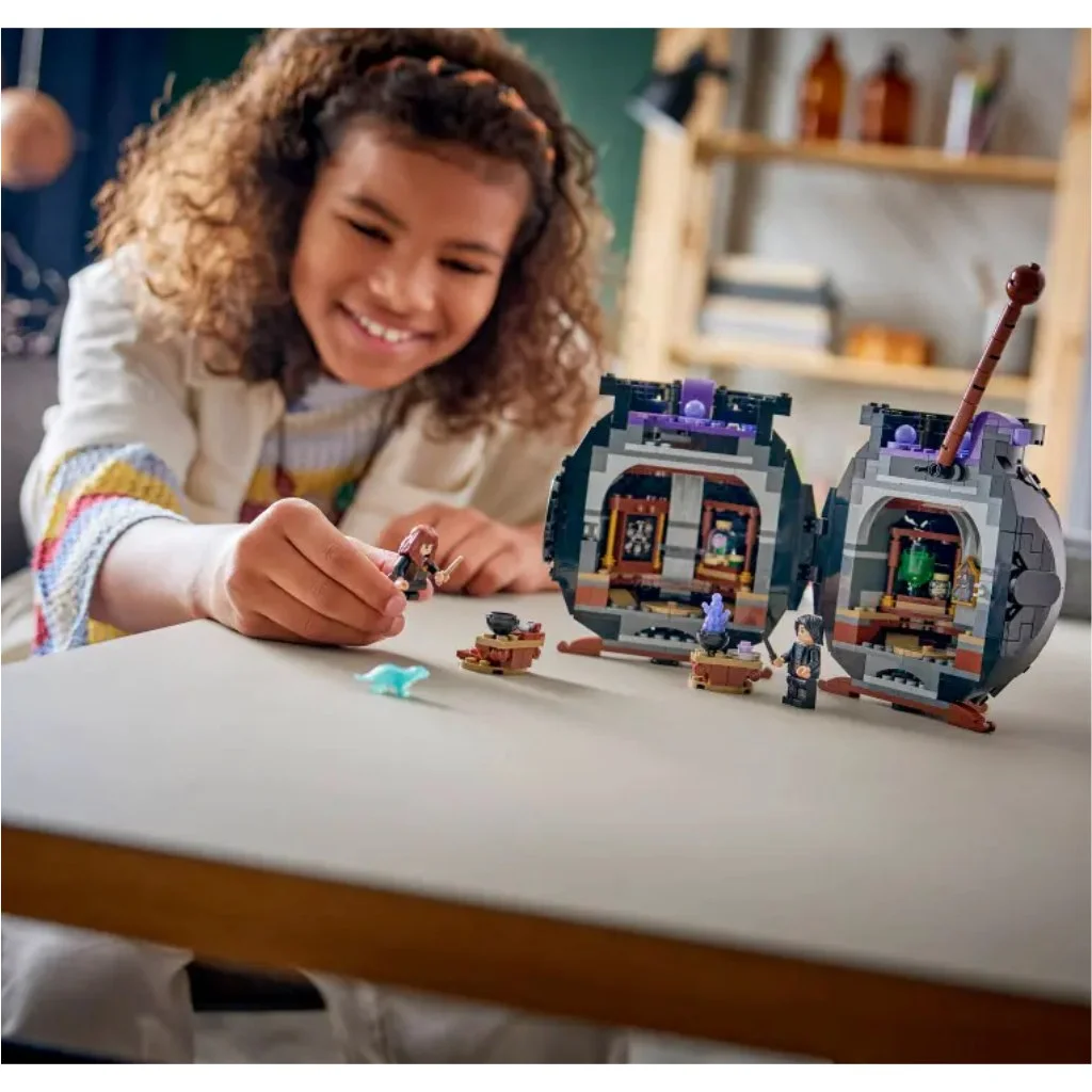 LEGO® Harry Potter: Üst: Titkos bájitaltanóra-terem (76464) kép 4