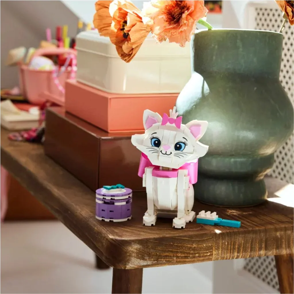 LEGO® Disney: Macskarisztokraták Az imádnivaló Marie (43286) kép 5