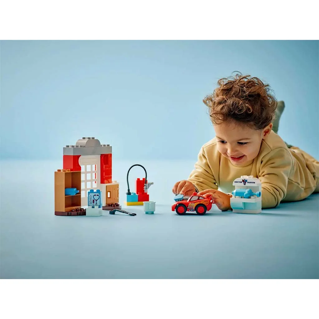 LEGO® DUPLO®: McQueen látogatása Doki garázsában (10456) kép 6