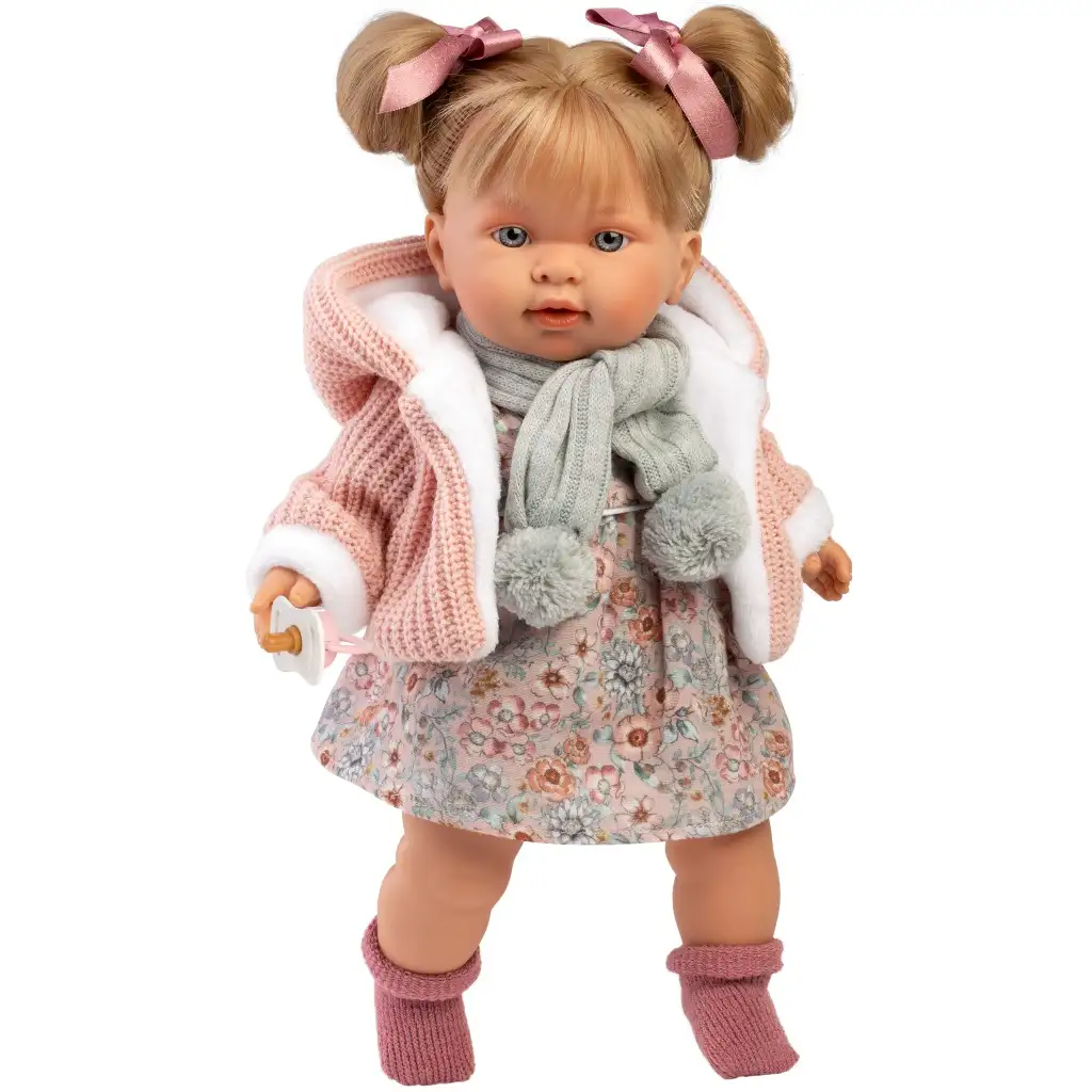 Llorens: Alexandra 42cm-es baba hanggal kötött kabátban sállal