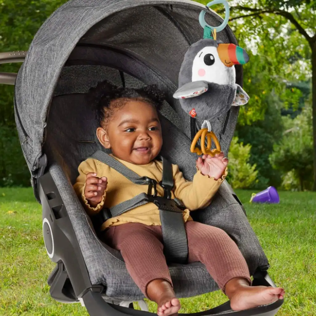 Fisher Price: Kedves repkedő tukán plüss babajáték - Mattel kép 2