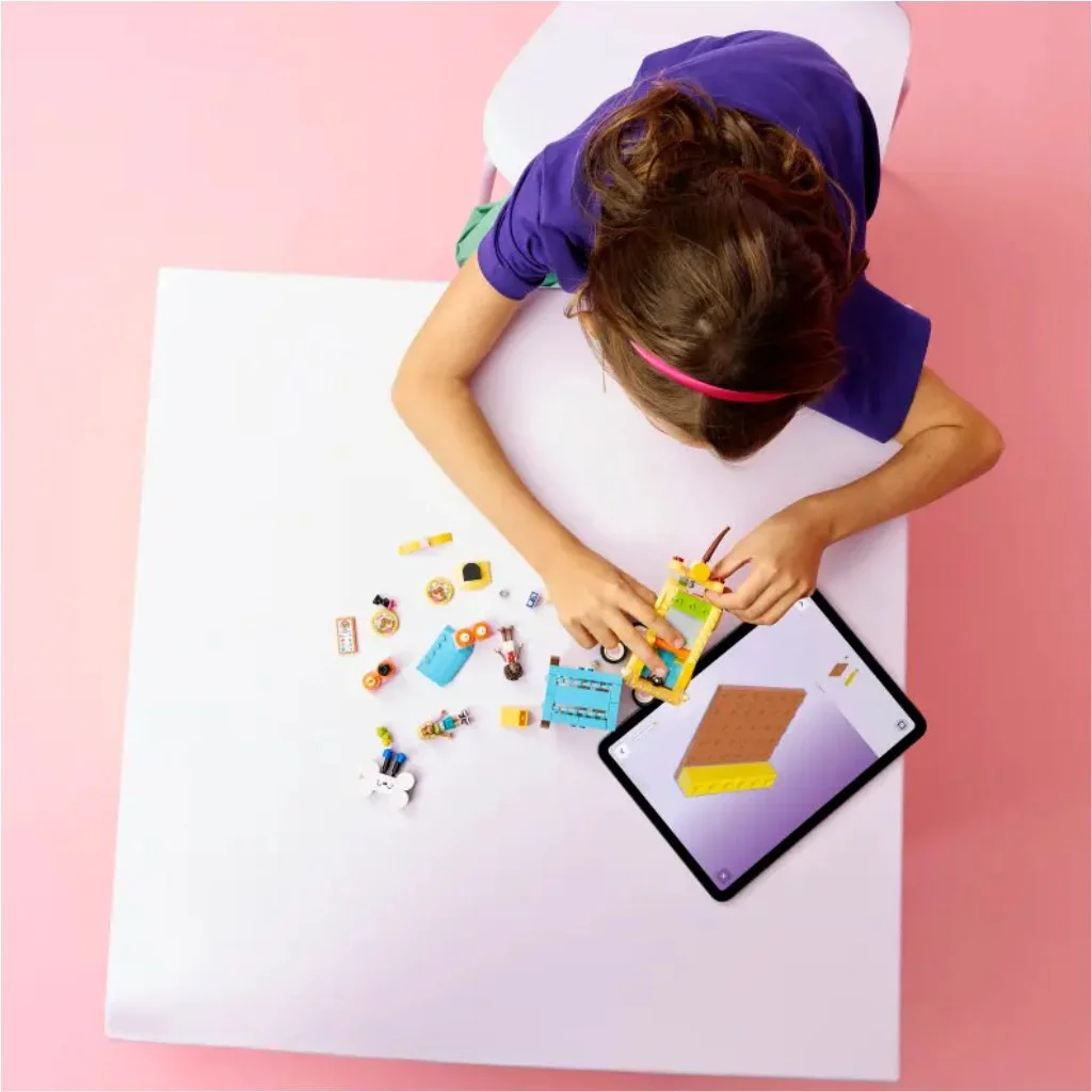 LEGO® Friends: Kisteherautó kisállatfelszerelésekkel (42678) kép 5