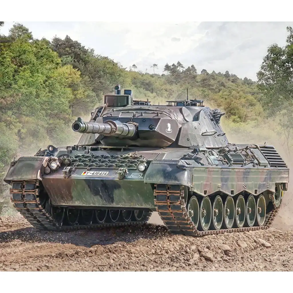 Italeri 1/35 Leopard 1A5 harckocsi makett kép 9