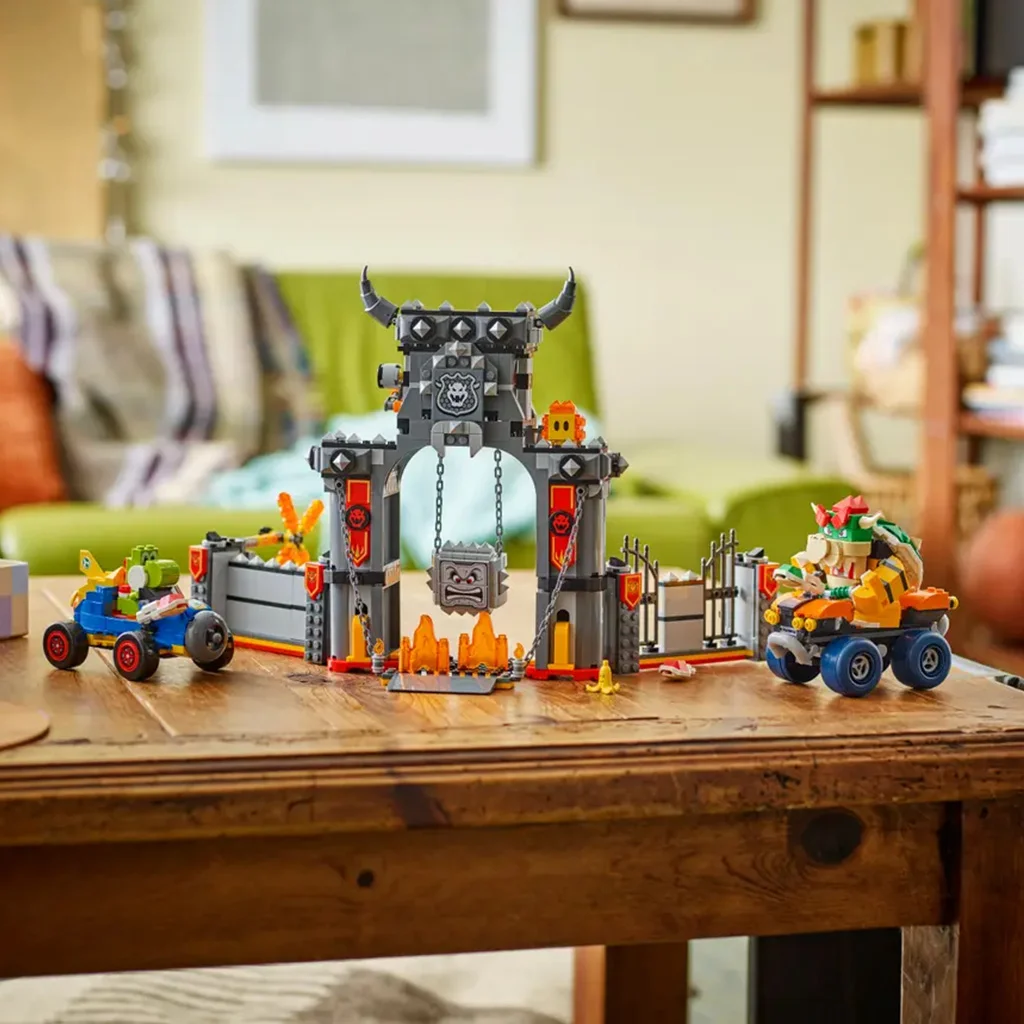 LEGO® Super Mario™: Mario Kart™ – Bowser kastélya (72039) kép 7