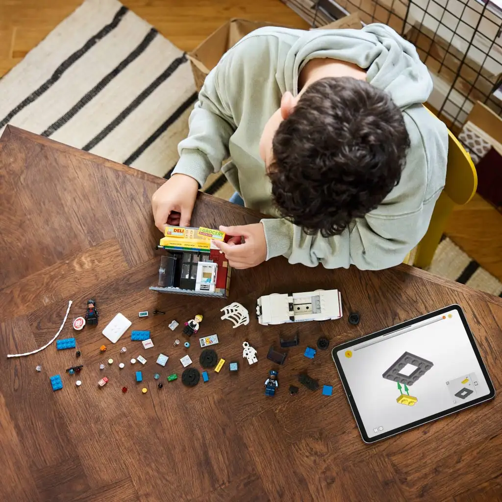 LEGO® Super Heroes: Marvel Pókverzum - Miles Morales vs. Folt kép 4