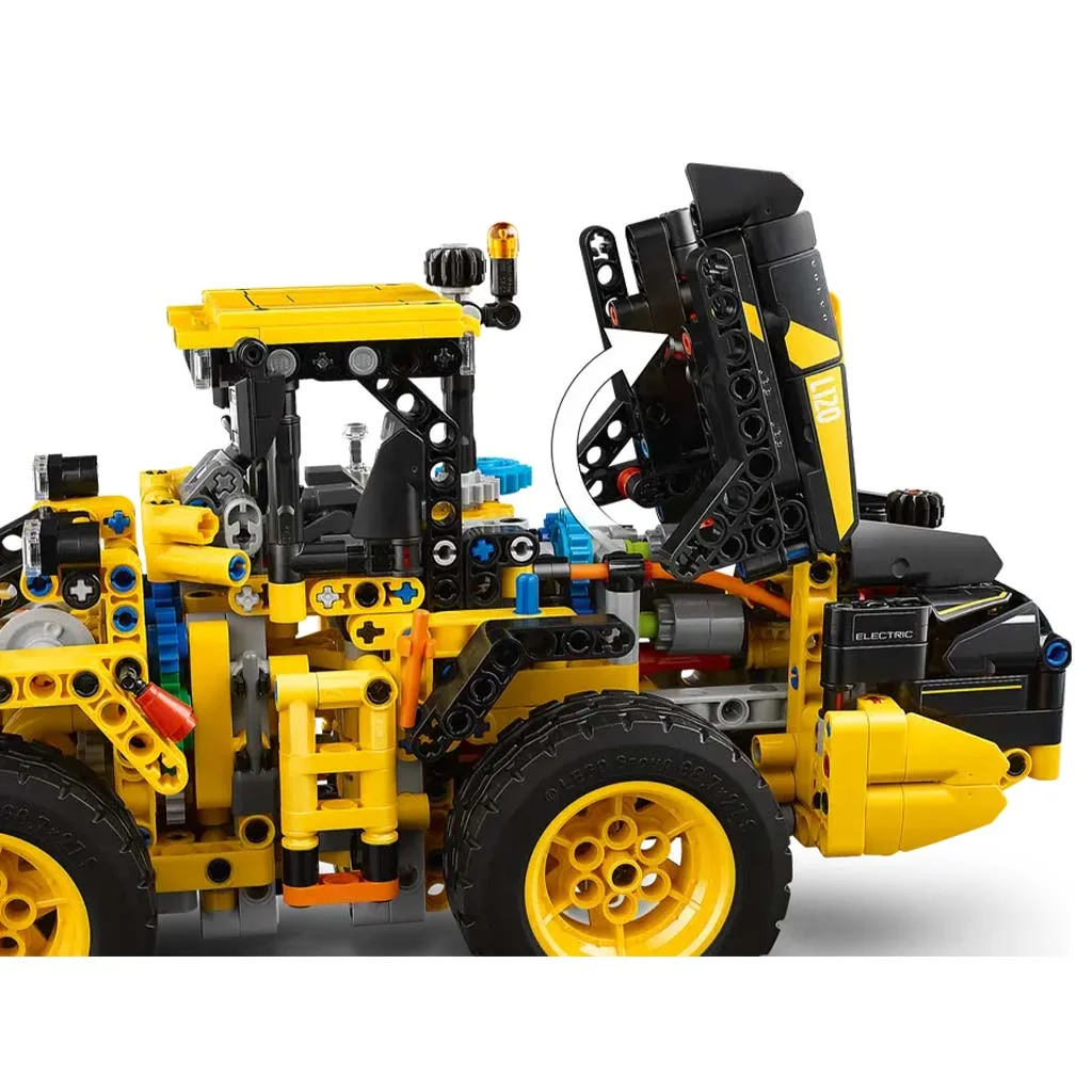 LEGO® Technic: Volvo L120 Electric kerekes rakodógép (42209) kép 5