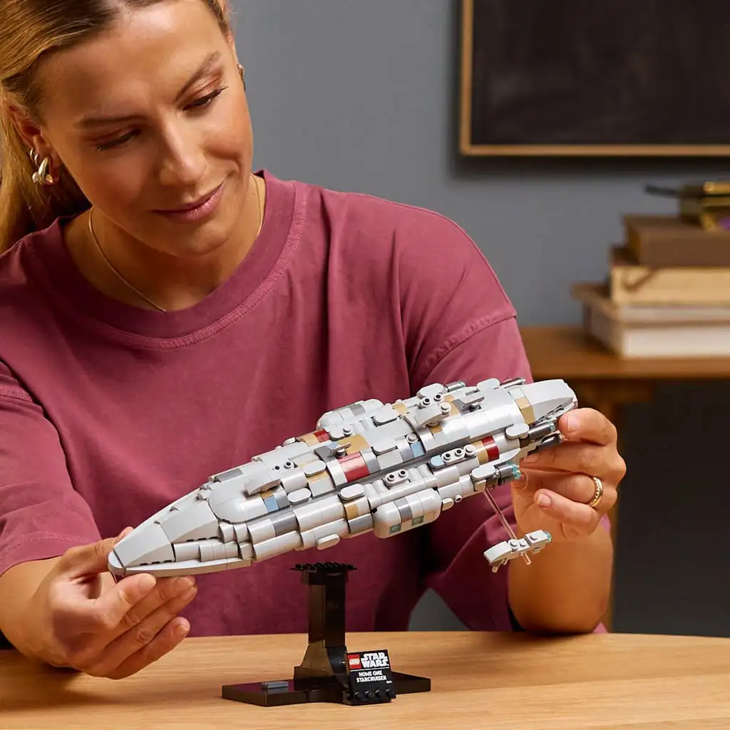 LEGO® Star Wars™: Home One-típusú csillagcirkáló (75405) kép 3