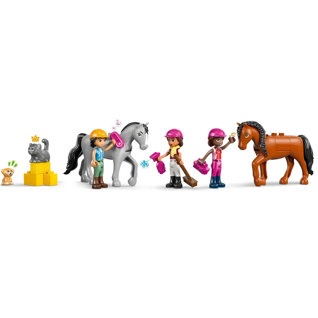 LEGO® Friends: Lovarda és lovasiskola (42688) kép 6