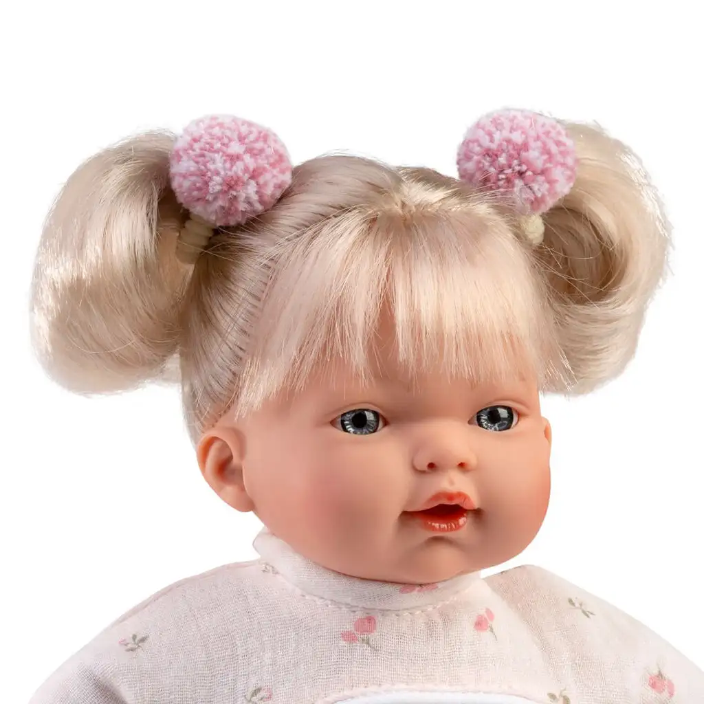 Llorens: Roberta 33cm-es síró baba cumival virágos ruhában kép 2