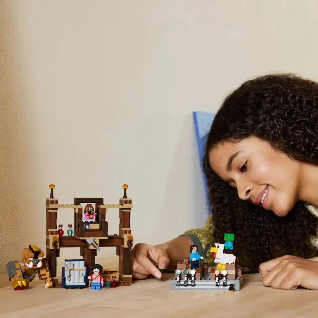 LEGO® Minecraft: Küzdőtér az erdei háznál (21272) kép 3