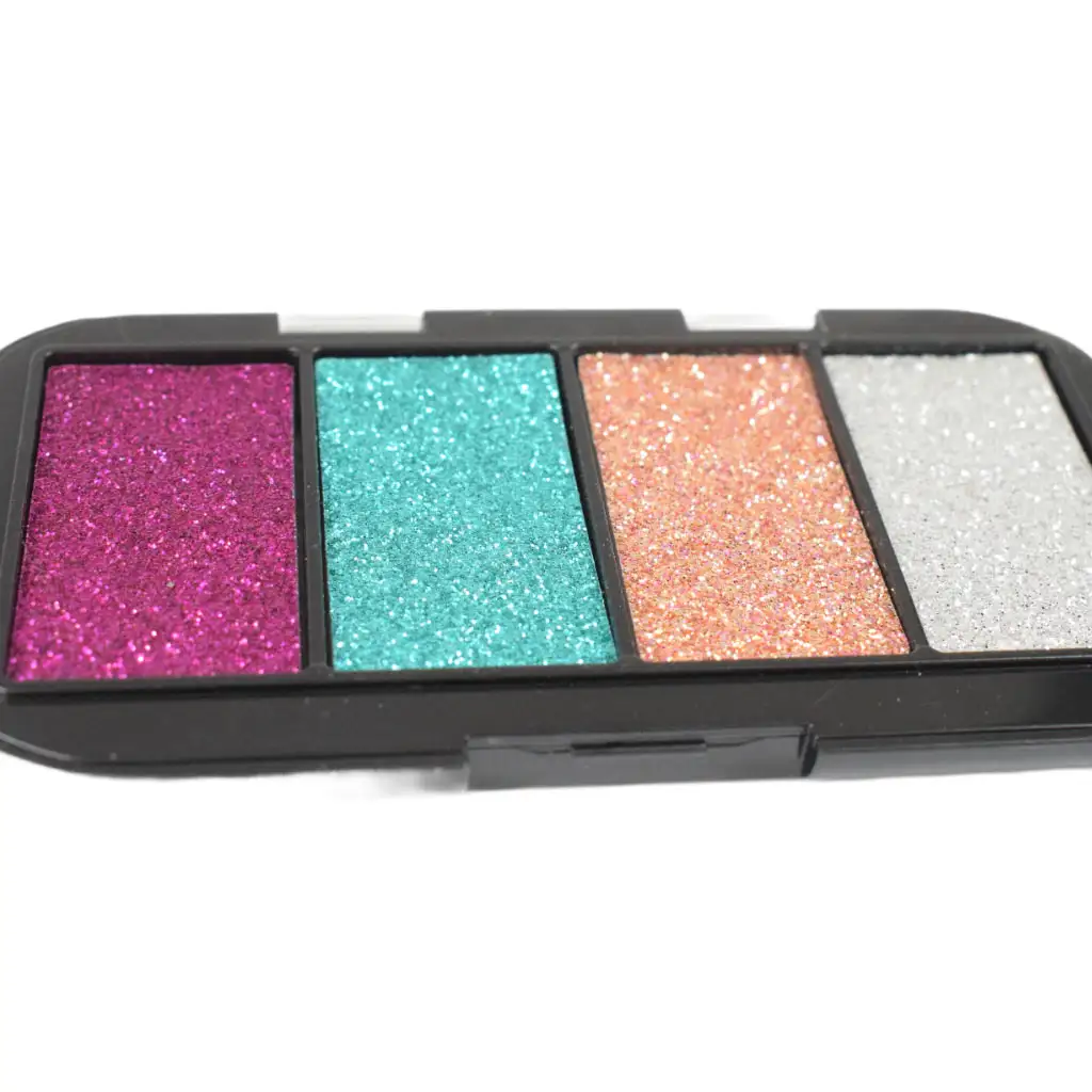 Girl's Creator: Valósághű sminkszett rúzzsal, sminkekkel és ecsetekkel kép 3