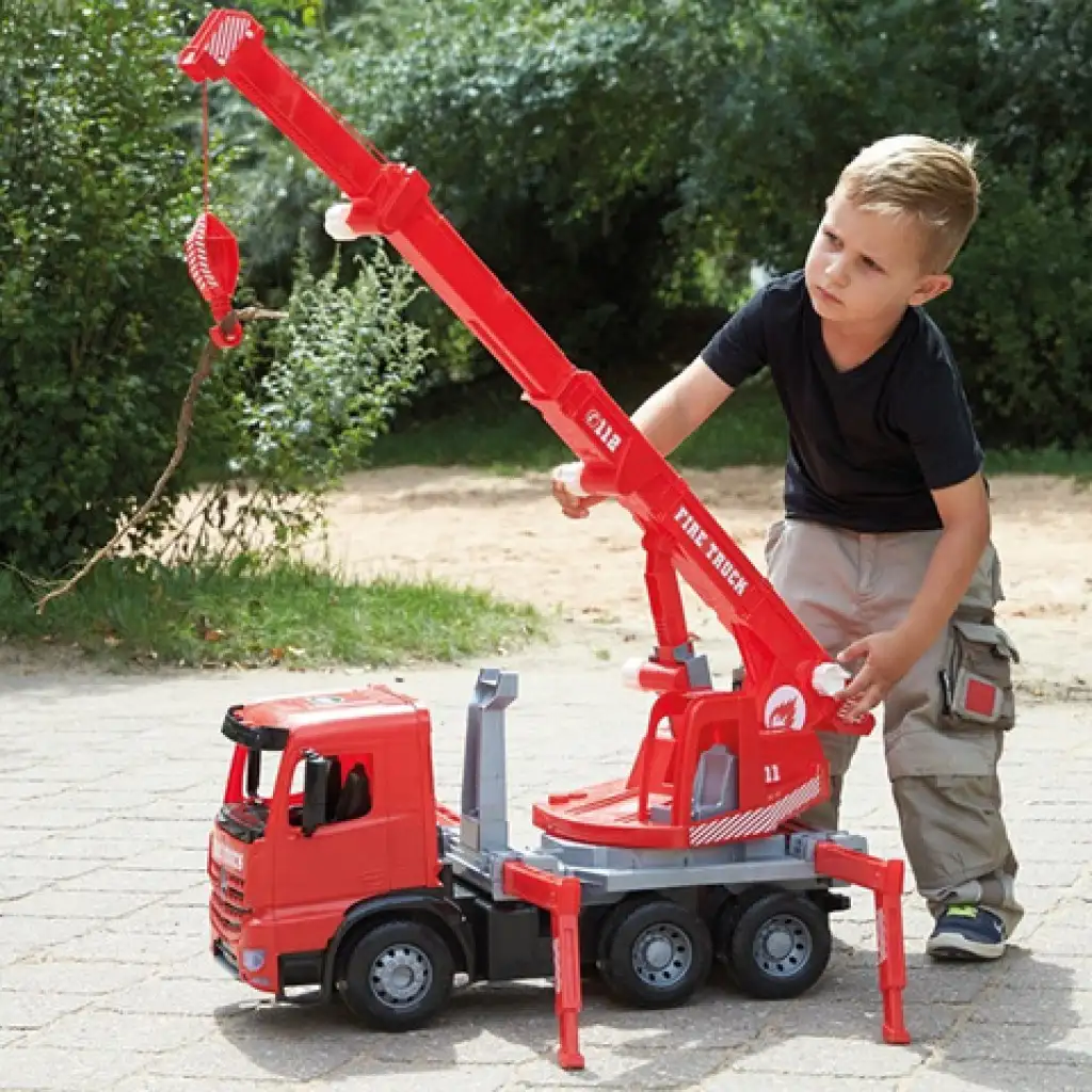 LENA: Mercedes-Benz Arocs óriás darus tűzoltóautó 70cm kép 4