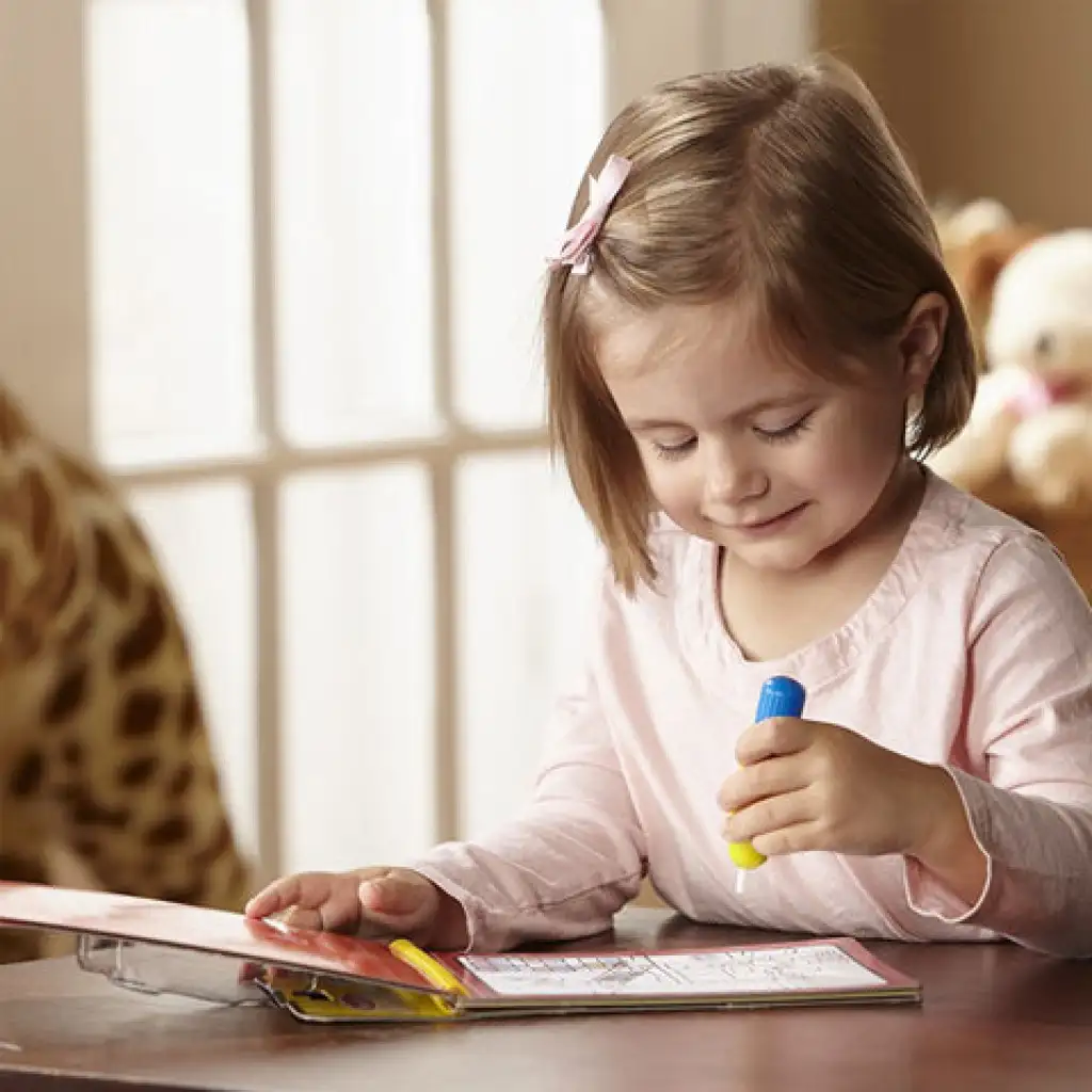 Járművek rajzolás vízzel kreatív játék - Melissa & Doug kép 3