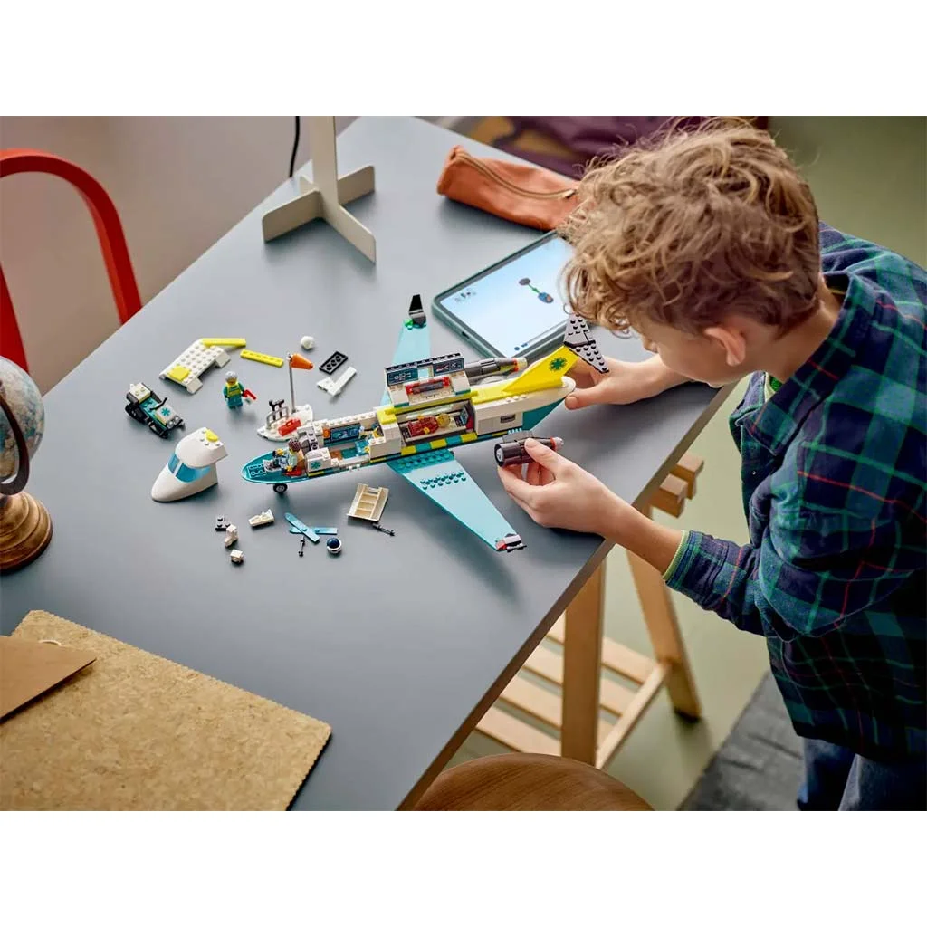 LEGO® City: Sürgősségi mentőrepülőgép (60465) kép 8