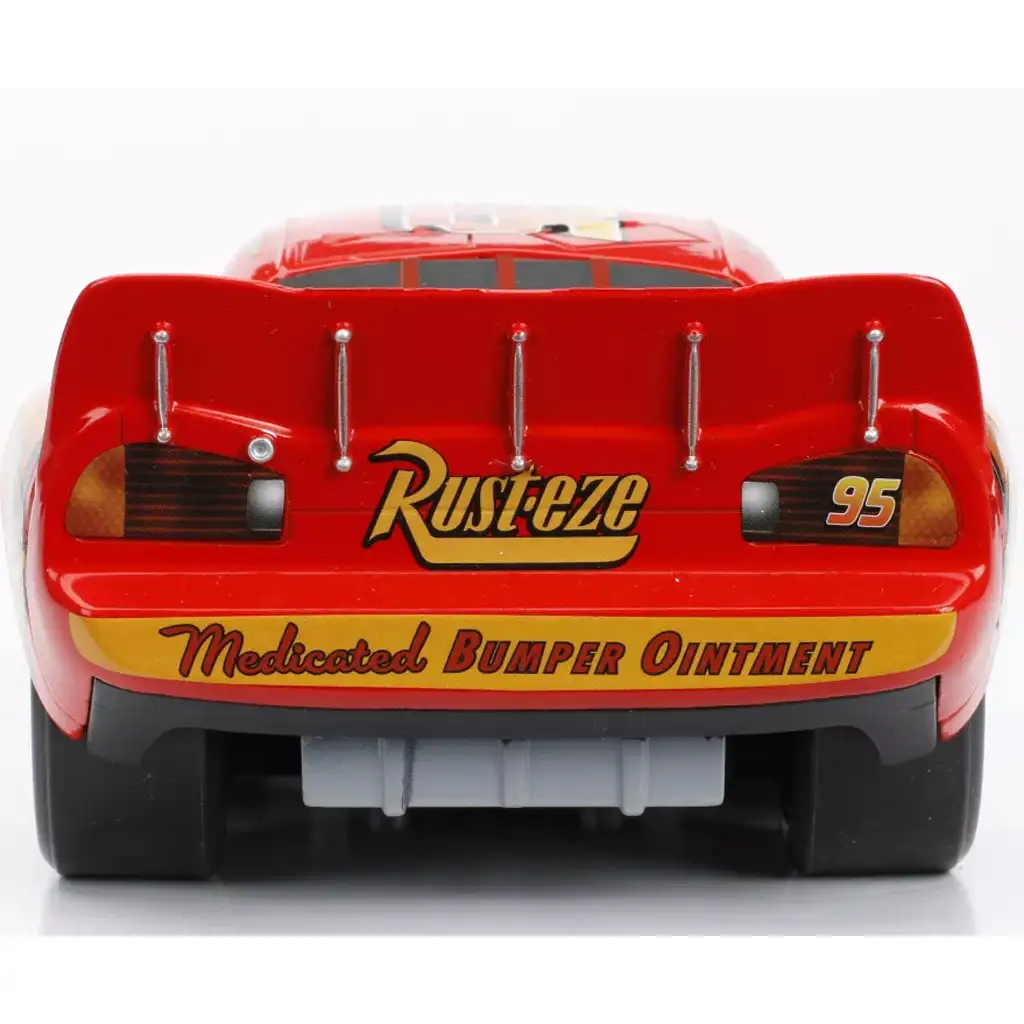 Verdák: Villám McQeen fém autó nyitható motorháztetővel 1/24 méretarányban - Simba Toys kép 3