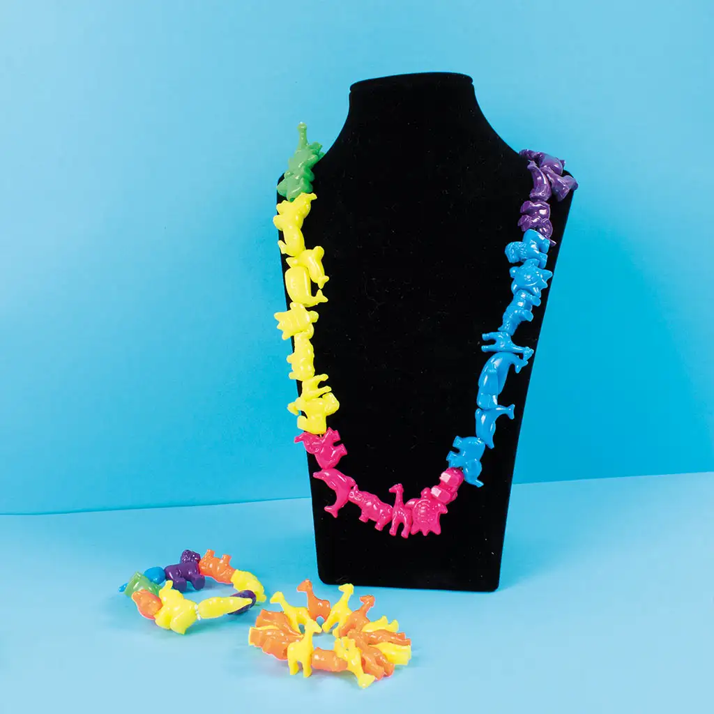 PlayBox: Színes állatok gyöngyszett különböző színű fűzhető állatokkal  250db-os csomag kép 3