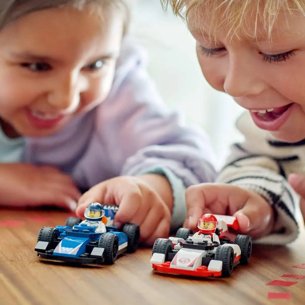 LEGO® City: F1®-es Williams Racing és Haas F1® versenyautók (60464) kép 3