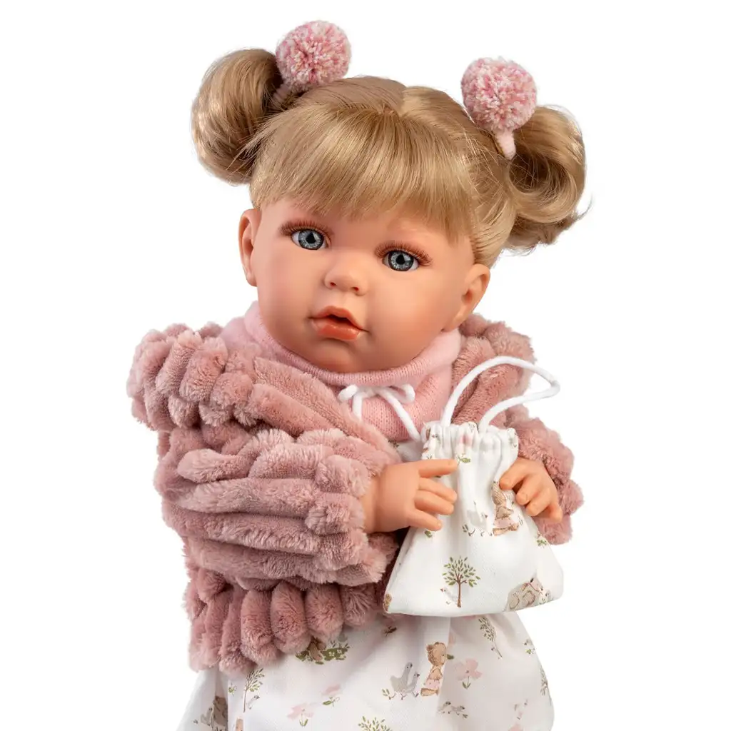 Llorens: Júlia 42cm-es síró baba cumival rózsaszín kabátban kép 4