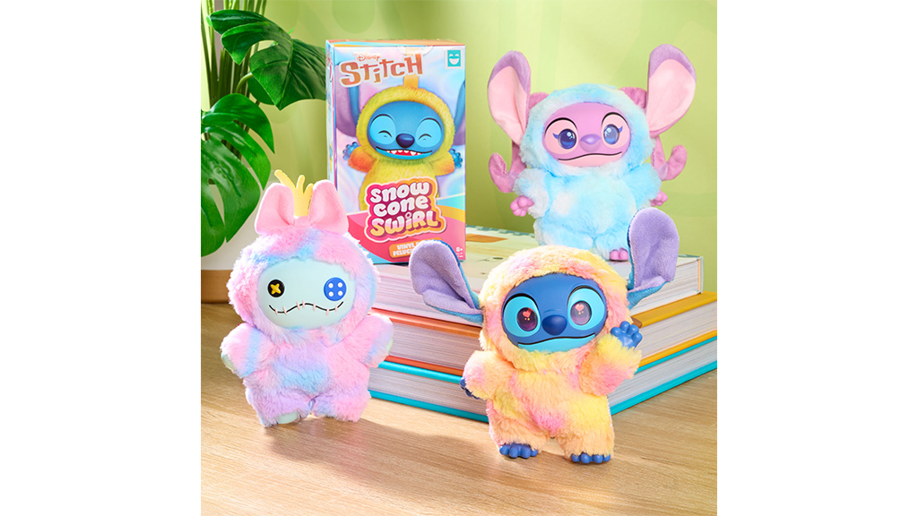 A Just Play mosolyt csaló plüssjátékokat és játékfigurákat mutat be