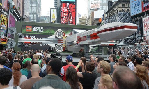 Életnagyságú Star Wars X-Wing modell