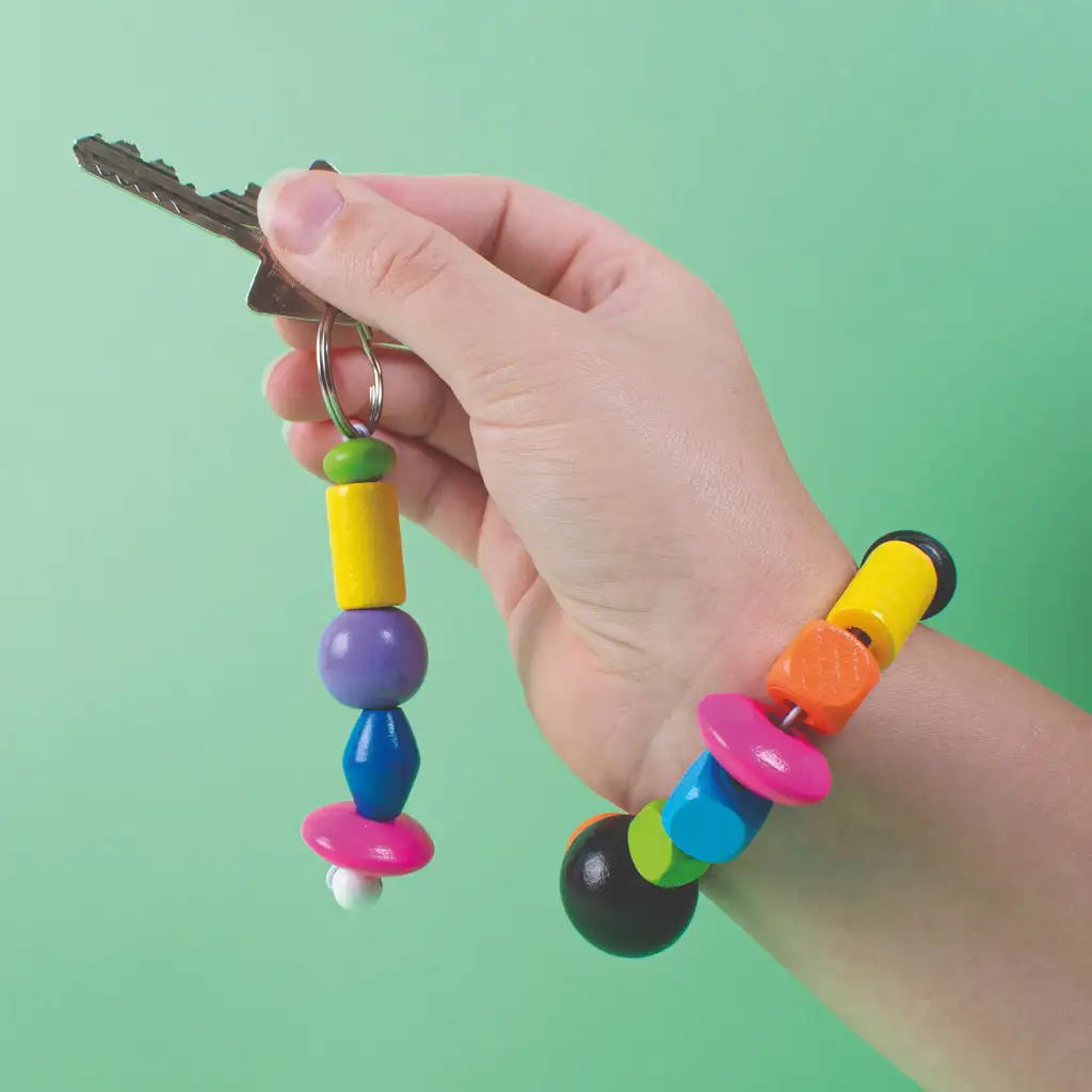 PlayBox: Színes fa fűzhető gyöngy szett vödörben 190gr kép 2