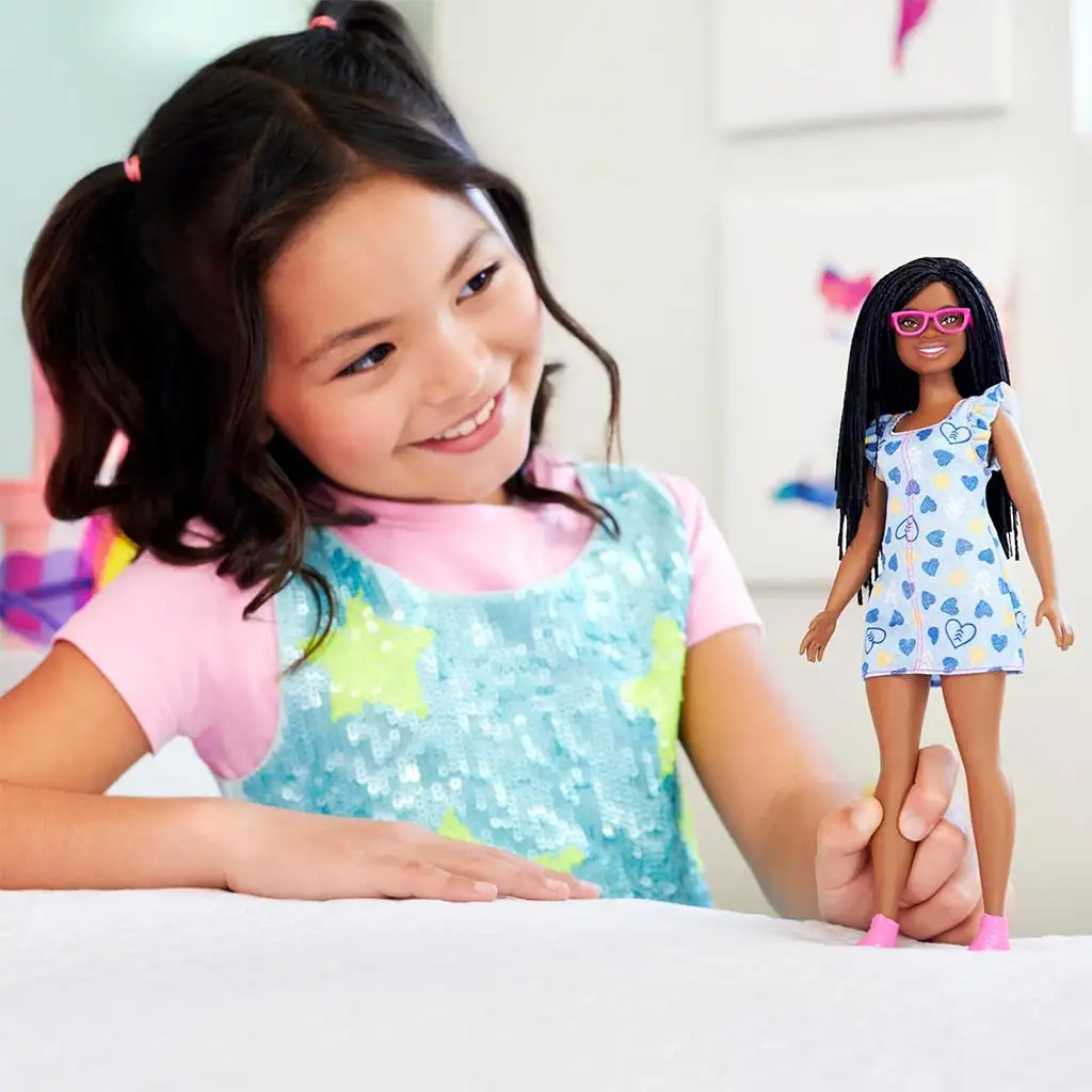 Barbie: Fashionista stílusos Down-szindrómás Barbie baba - Mattel kép 3