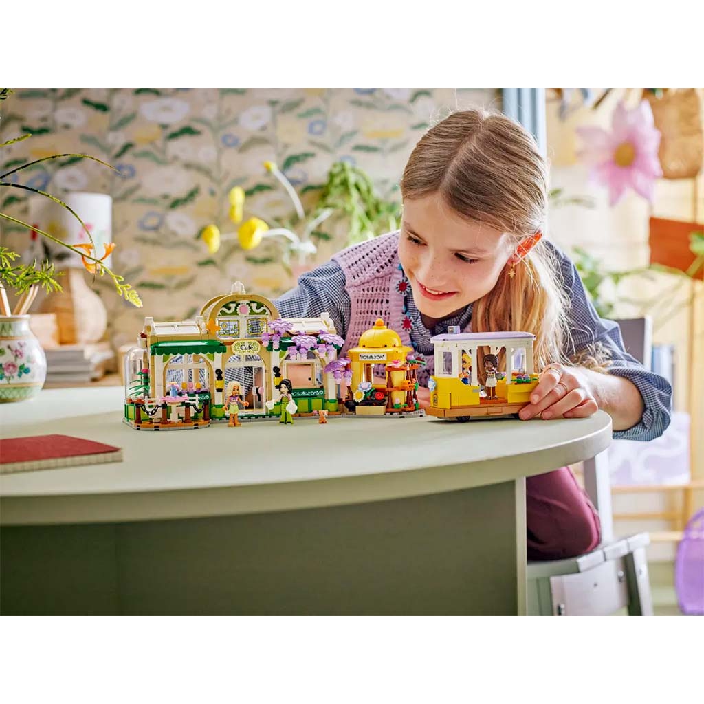 LEGO® Friends: Botanikus kávéház és virágbolt (42671) kép 7