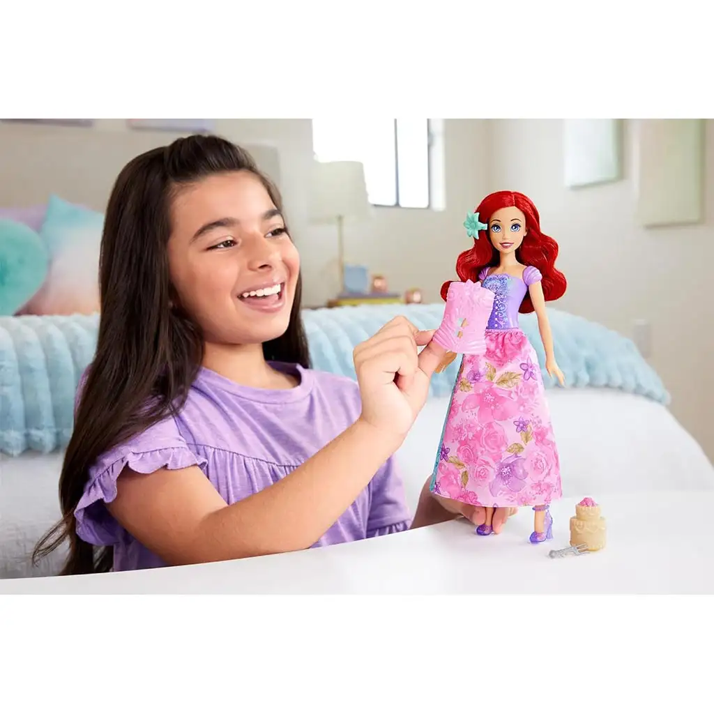 Disney Hercegnők: Varázslatos Meglepetés Ariel baba - Mattel kép 3