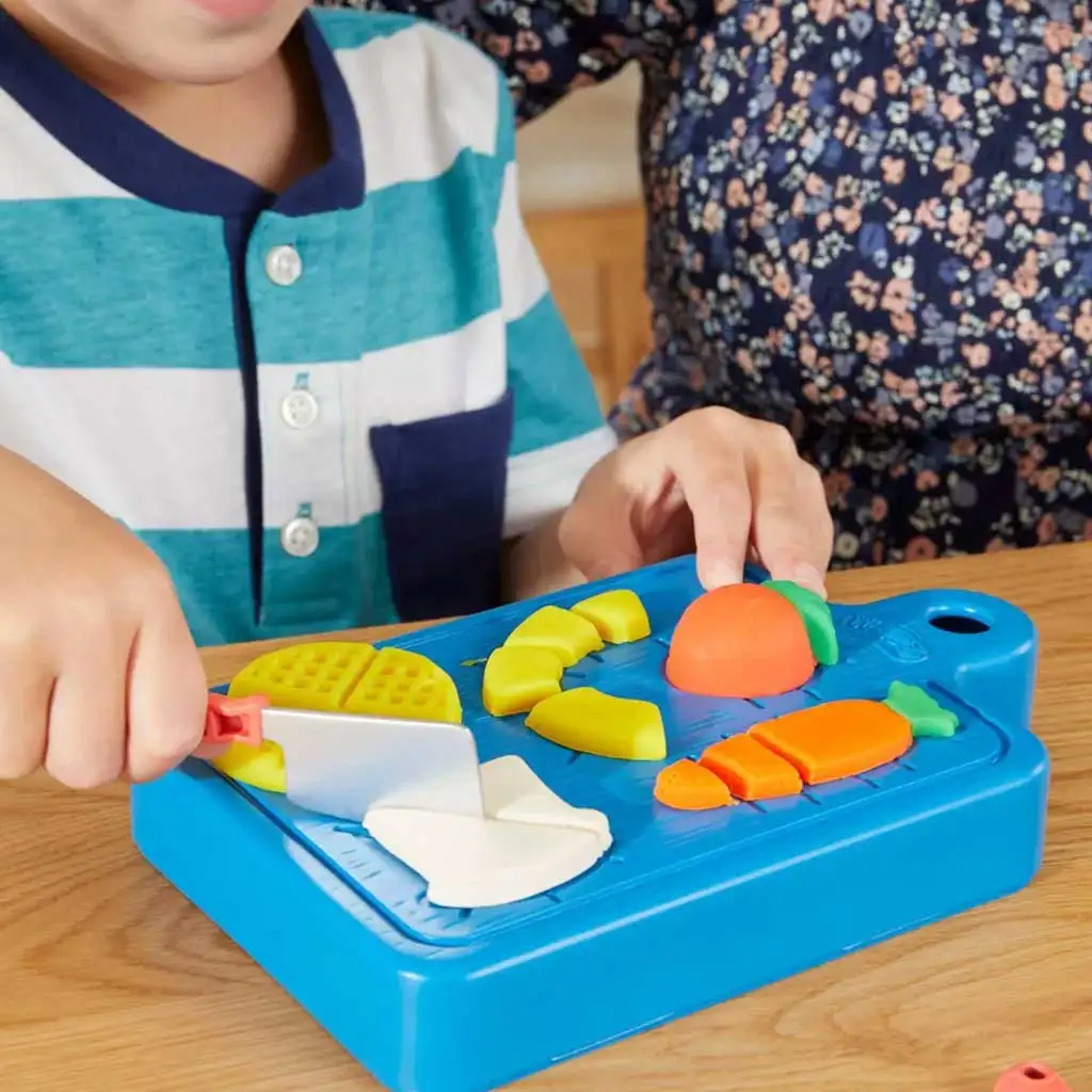 Play-Doh: Little Chef gyurmaszett 5 tégely gyurmával és kiegészítőkkel 255g - Hasbro kép 4