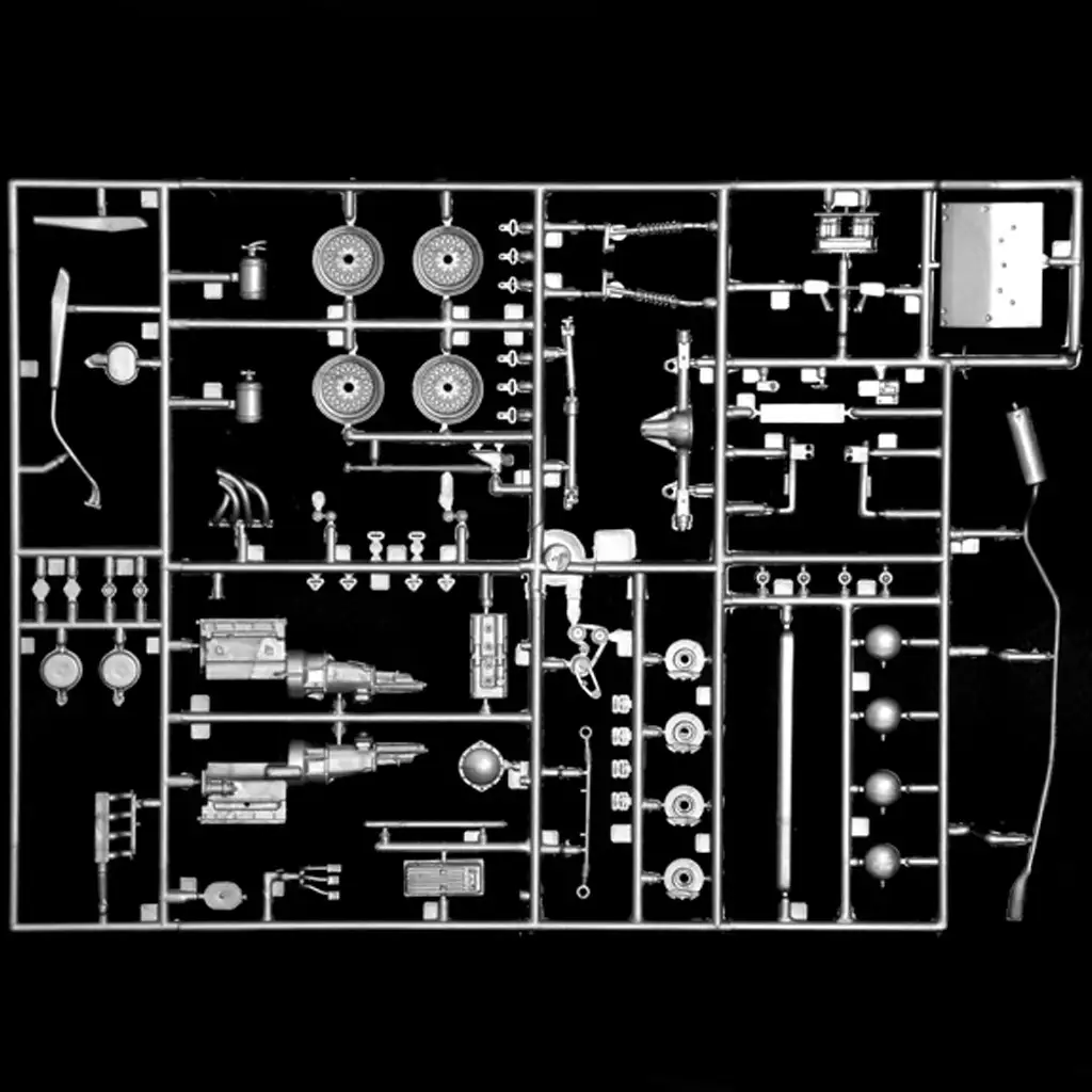 Italeri 1/24 Ford Escort Zakspeed Gr.2 autó makett kép 4