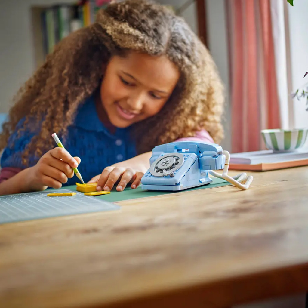 LEGO® Creator: Retro telefon (31174) kép 5