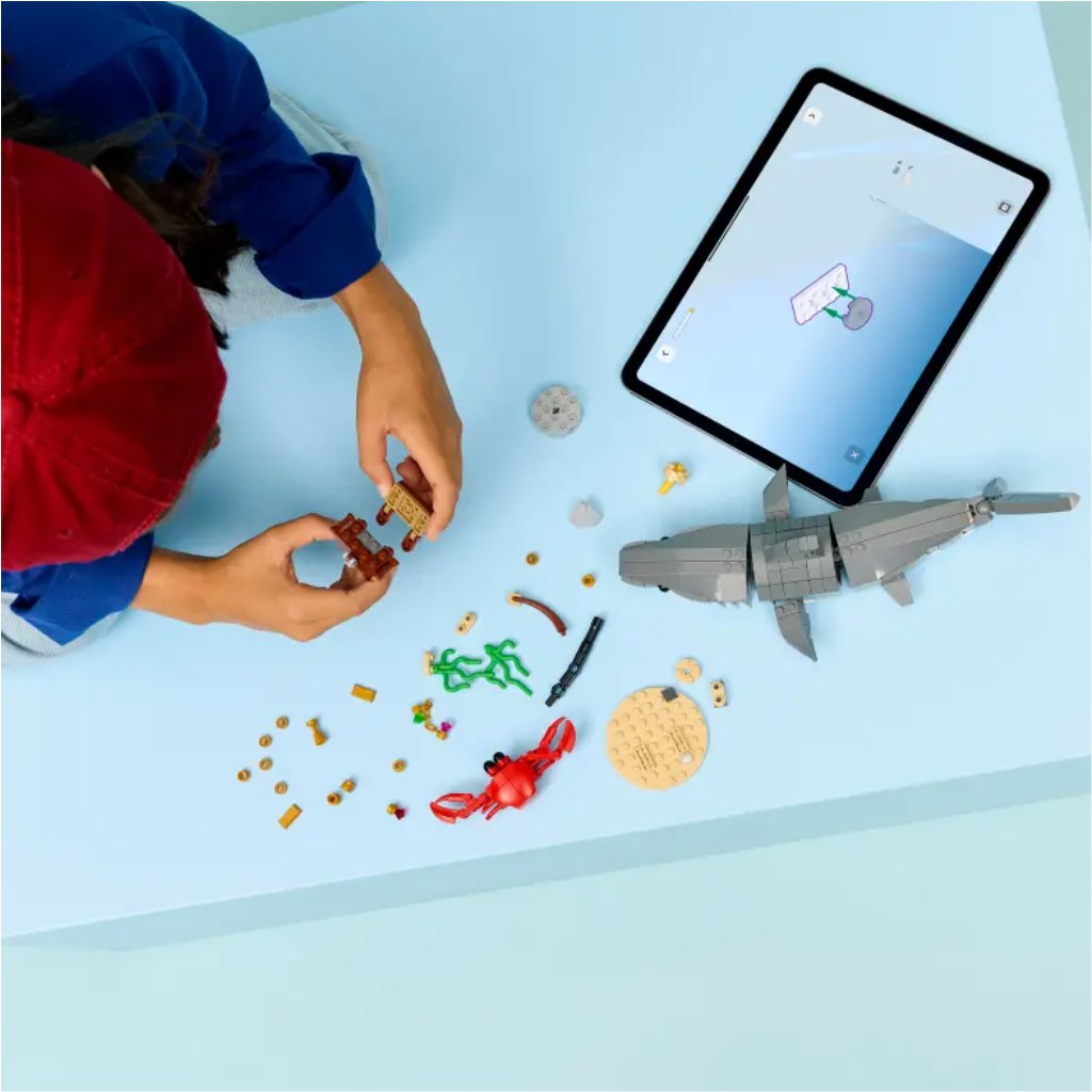 LEGO® Creator: Veszedelmes cápa egy kincsesládával (31381) kép 5