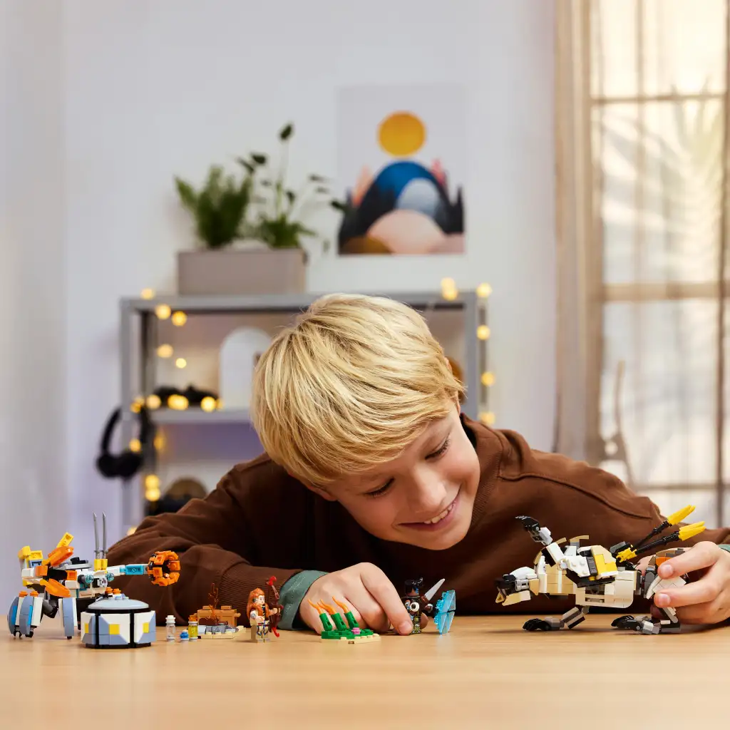 LEGO® Horizon™ Adventures: Aloy és Varl a páncéljáró és a fűrészfog ellen (77037) kép 5