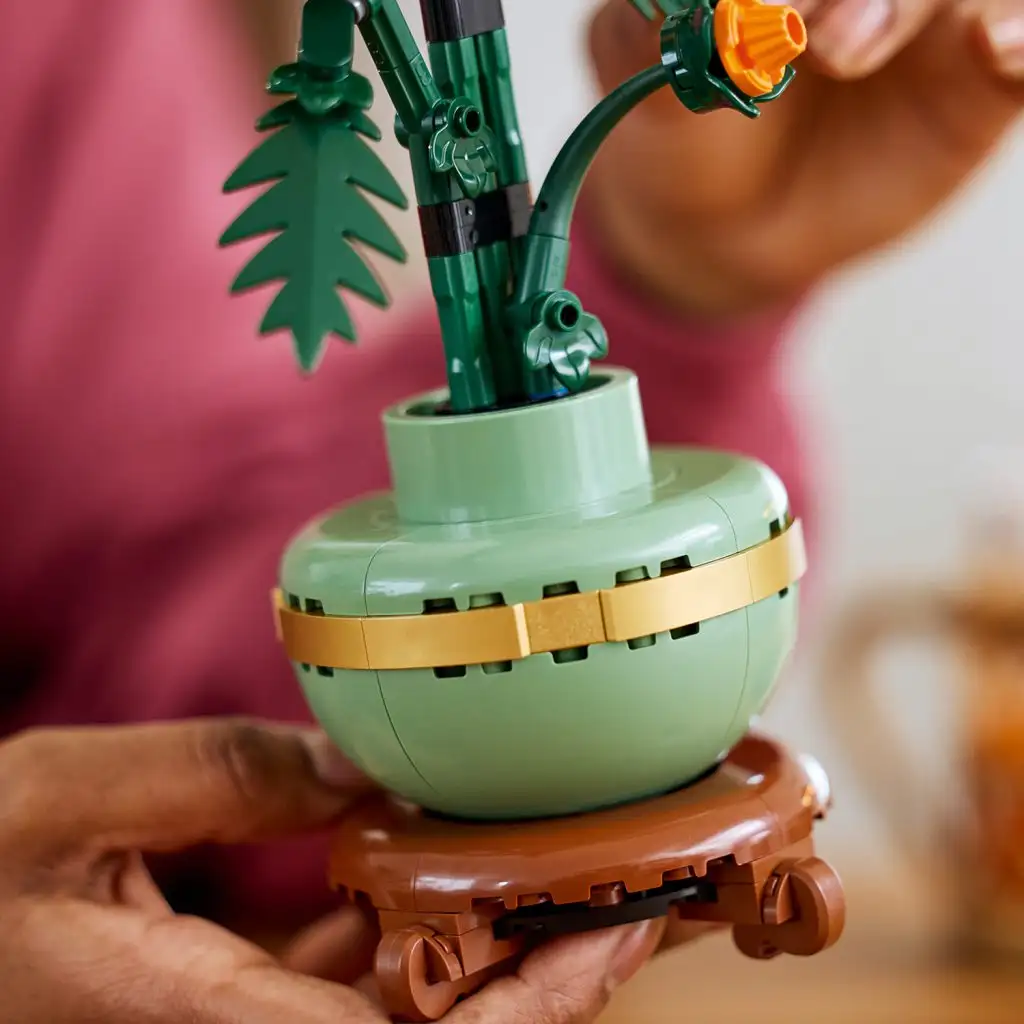 LEGO® Icons: Krizantém (10368) kép 3