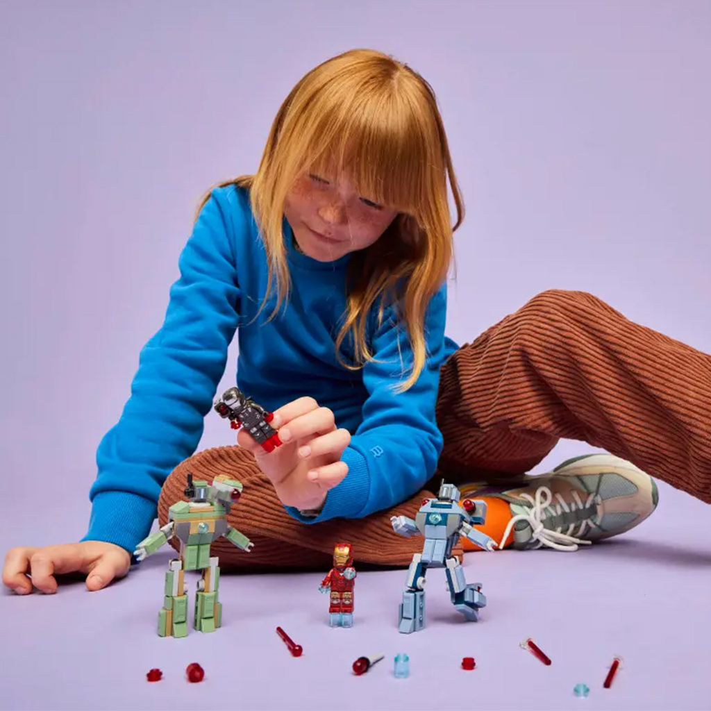 LEGO® Marvel: Vasember és Hadigép vs. Hammer-drónok (76320) kép 6